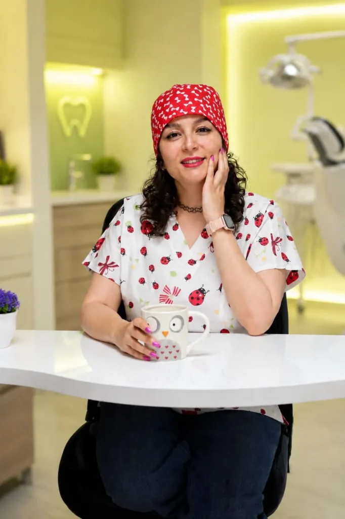 دکتر هانیه حائری دندانپزشک کودکان